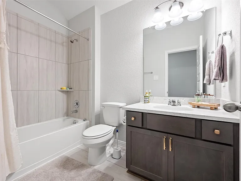 22230 Cortona Glen Dr — Photo 10