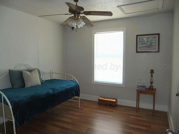5th image of 702 E Browning Ave