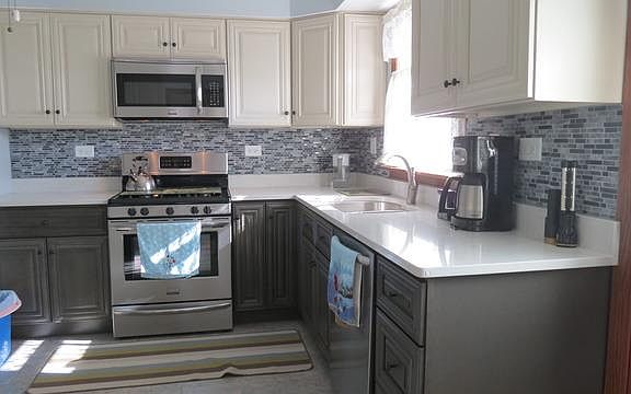 5th image of 1001 Joliet St