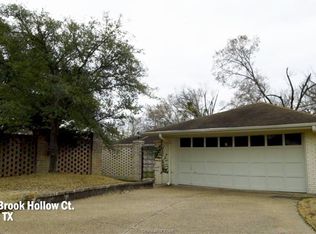 1212 Brook Hollow Ct, Bryan, TX 77802