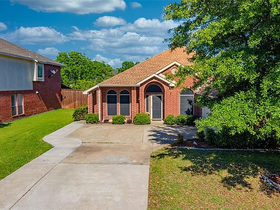 2nd image of 3306 Sea Breeze Ln