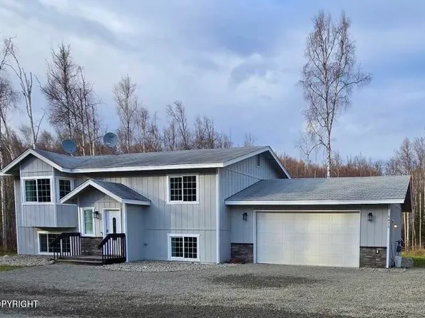 6475 W Commadore Ln, Wasilla, AK 99623
