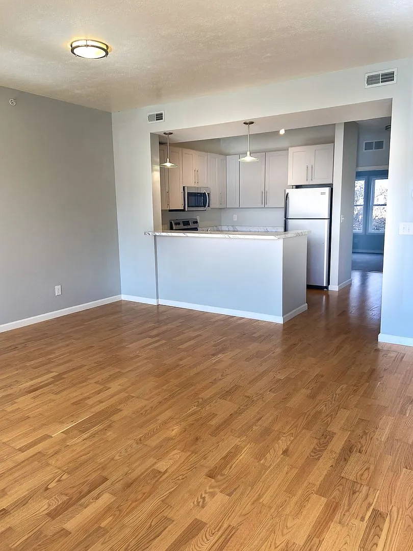 Building Photo - Cedar Bluff