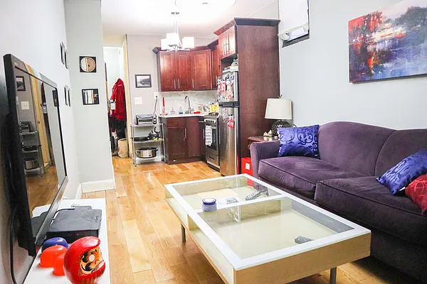 Rented by Lofts and Flats LLC | media 2