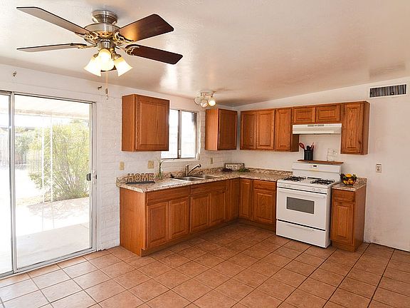 4th image of 8002 E Victoria Dr