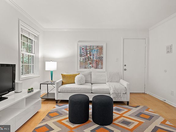5th image of 1403 E Abingdon Dr APT 4