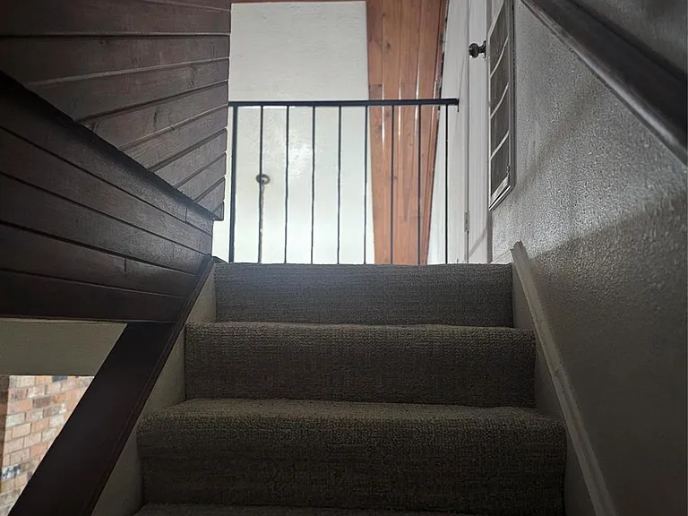 4011 NE Alshire Dr — Photo 18