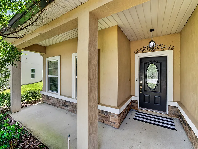 112 Kildrummy Ct — Photo 5