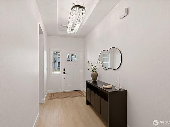 3rd image of 12902 179th Street E