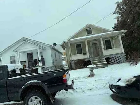 118 S 2nd Ave, Paden City, WV 26159