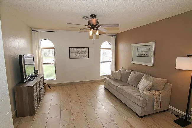 3468 E Rubio Ln — Photo 3