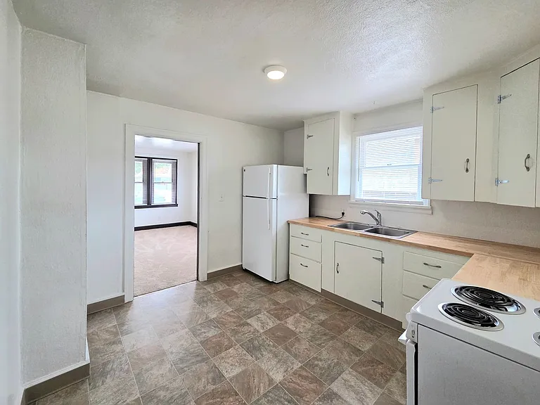 401 Methow St — Photo 14