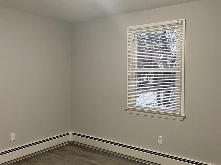 Evergreen Manor — Photo 17