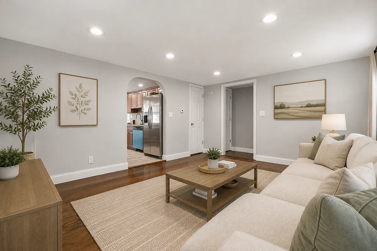 3 bed, 1.0 bath, 1264 sqft, $2,750 — Photo 4