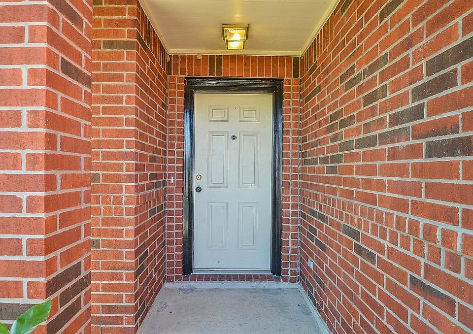 2nd image of 7103 Mountain Dale Ct