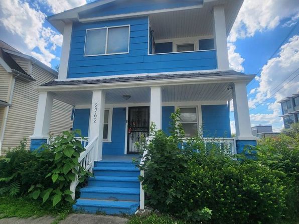 2762 E 120th St Unit 1