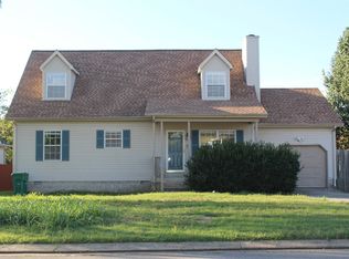 228 Heritage Cir E, La Vergne, TN 37086
