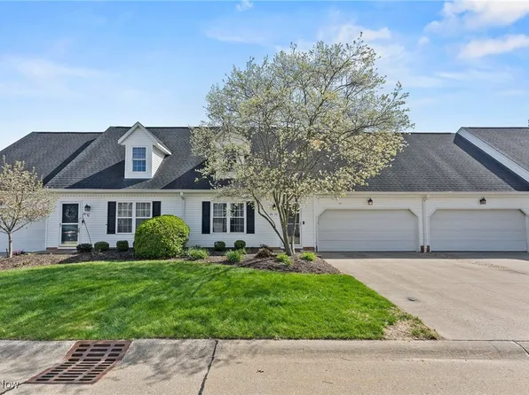 94 High Point Dr Unit 34, Medina, OH 44256