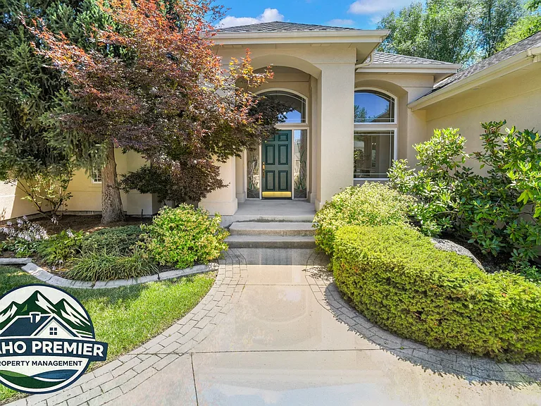 418 E Trailside Dr — Photo 4