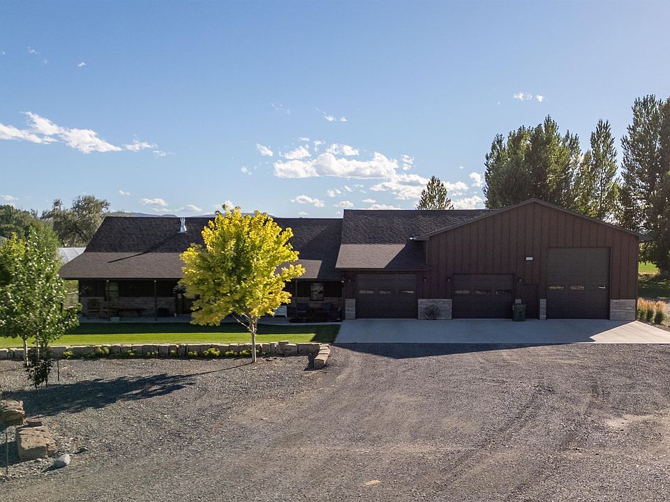 1st image of 20 Emily Ln