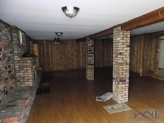 5th image of 3009 Helen Dr