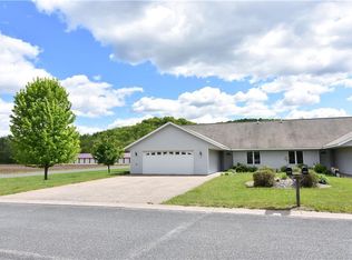 101 Baileyville Ct, Knapp, WI 54749