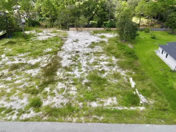 609 Columbus Ave, Lehigh Acres, FL 33972