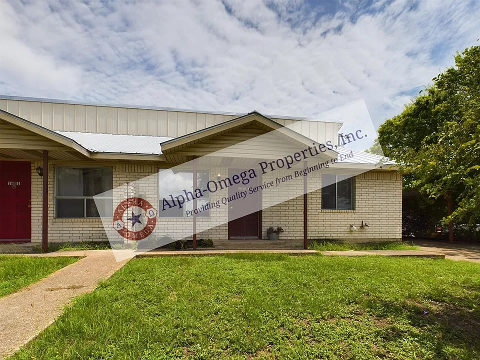 1601 George Bush Dr E #B