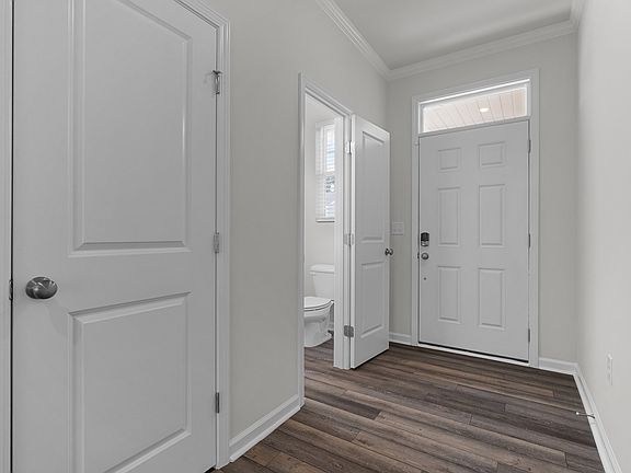 4th image of 5715 Woodlawn Dr