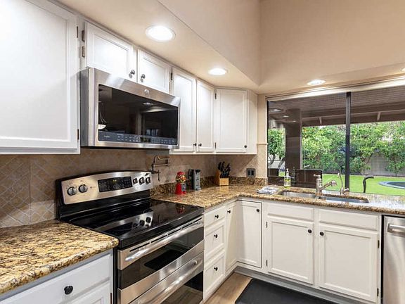 4th image of 5911 E Tierra Buena Ln