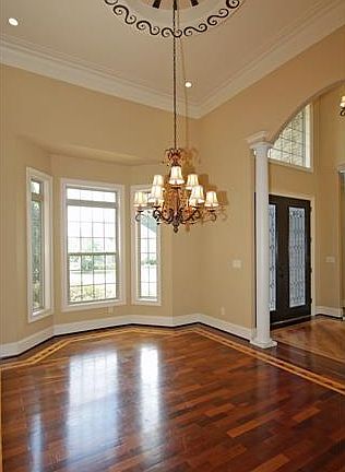 3rd image of 125 Red Brook Ln