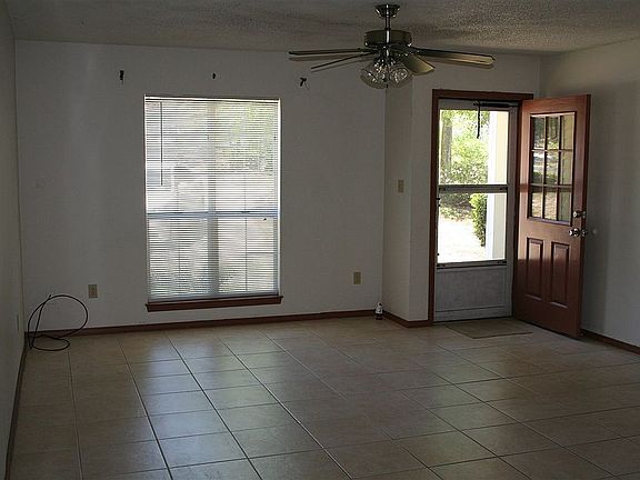 2nd image of 4802 Birchwood Pl