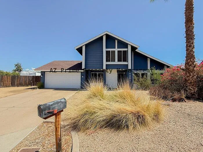 4 bed, 3.0 bath, 1971 sqft, $2,795 — Photo 2
