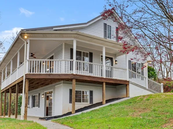 97 Kilmoore Ln, Hayesville, NC 28904