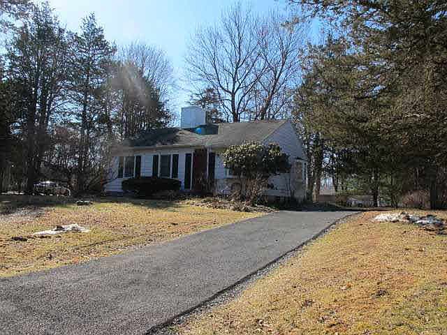 1st image of 13 Crum Elbow Dr
