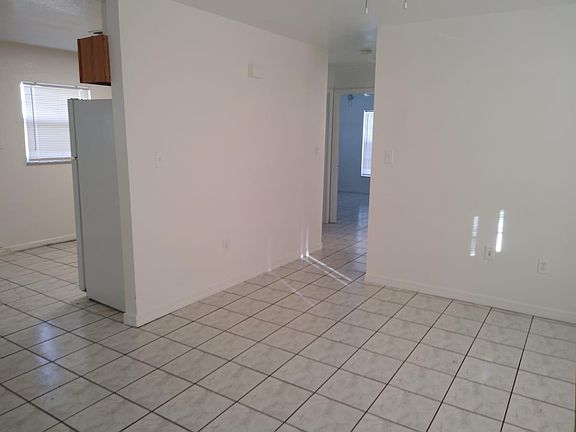 4th image of 35 Banneker Ln