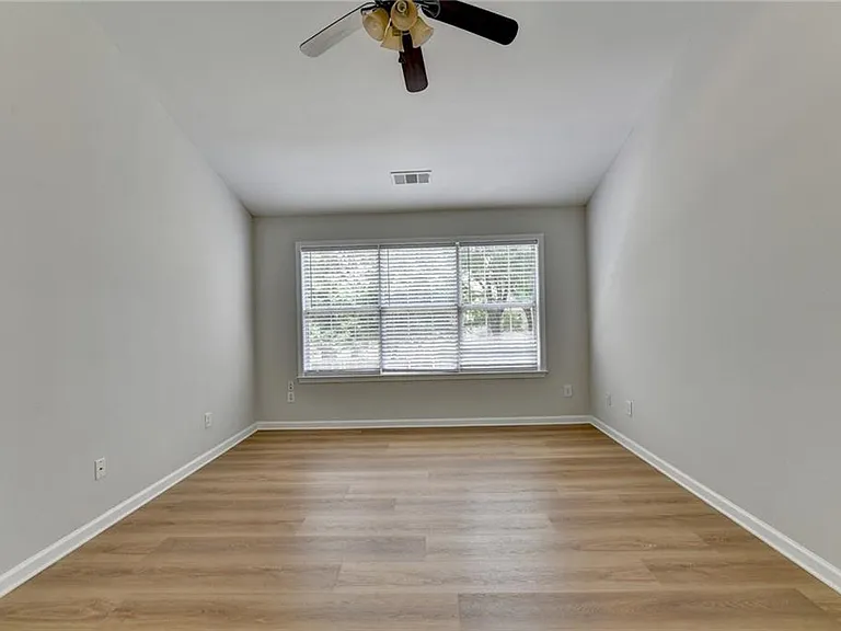 340 Waddington Trl — Photo 41