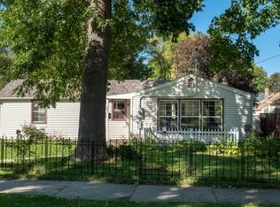 807 9th St NW, Rochester, MN 55901