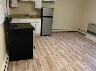 33 Woodstock Ave APT 3, Rutland, VT 05701