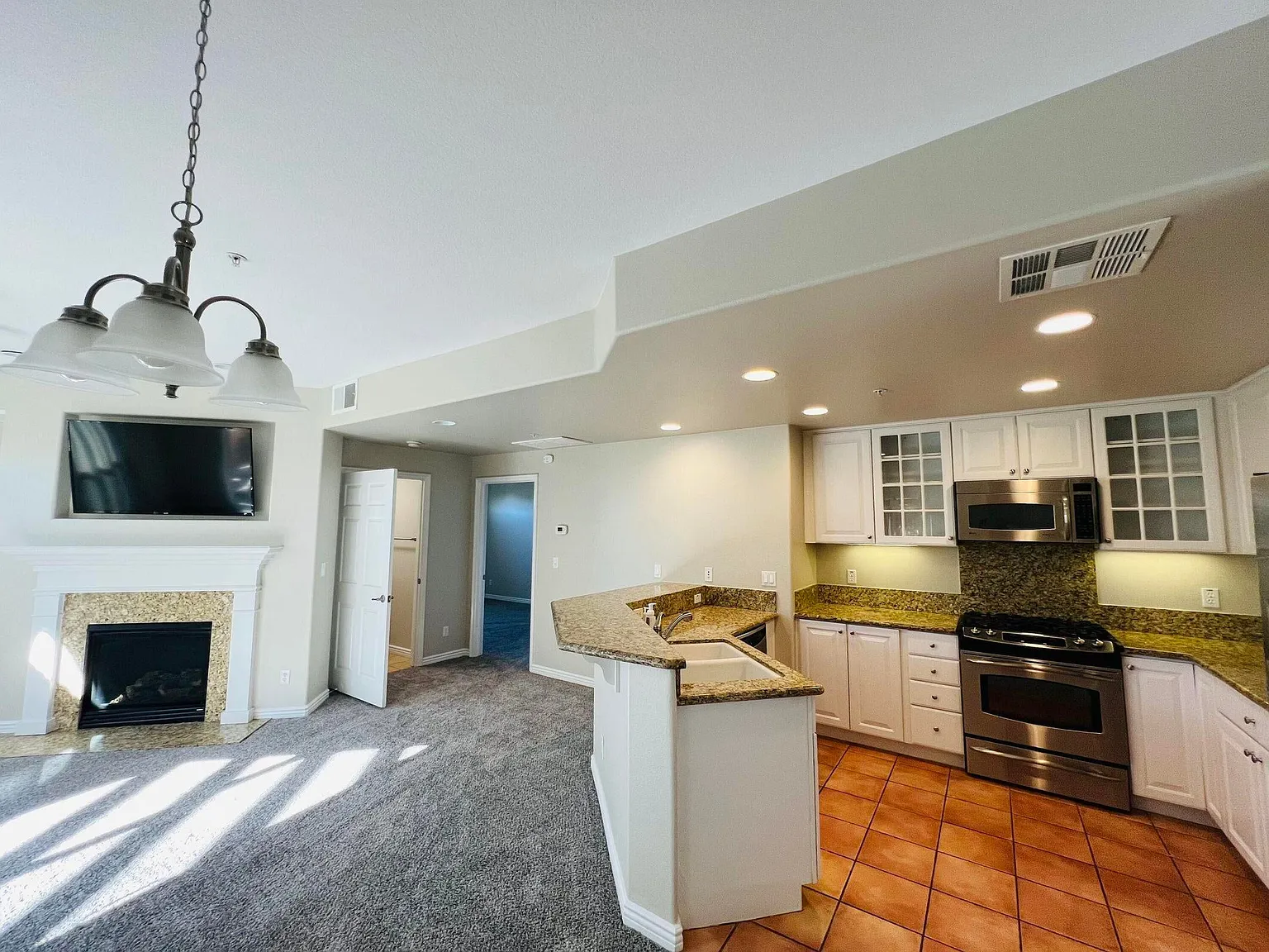 45245 Seeley Dr — Photo 4