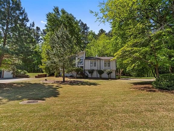 2nd image of 3294 Selma Ct NE