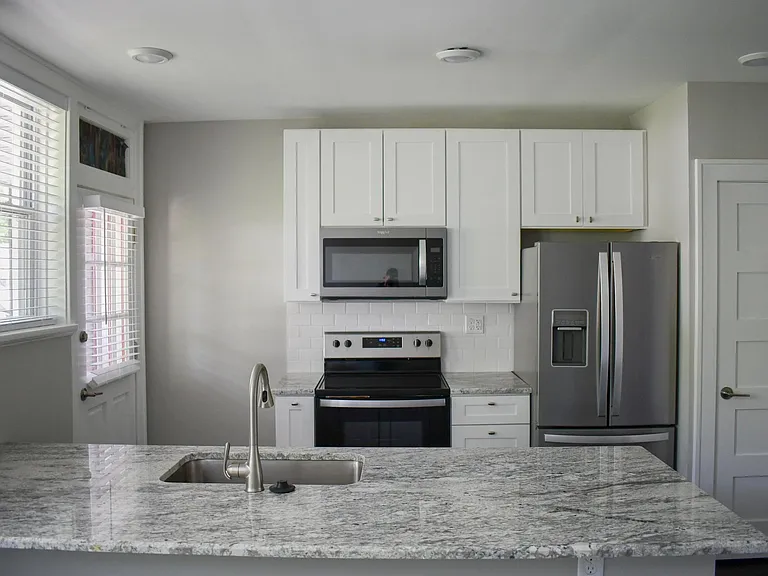 7505 Pershing Ave #2E — Photo 8