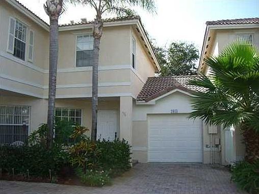 1st image of 2813 NW 99th Ter