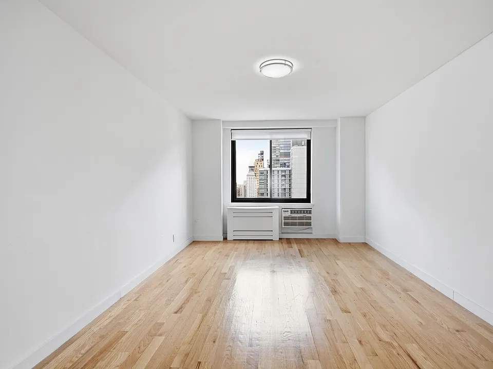 792 Columbus Ave #12J
