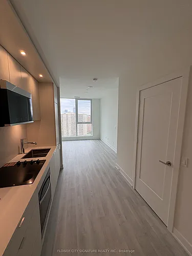 25 Cordova Ave #Penthouse 07 Photo 1