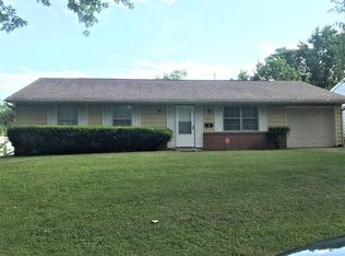 911 Skyline Dr, Danville, IL