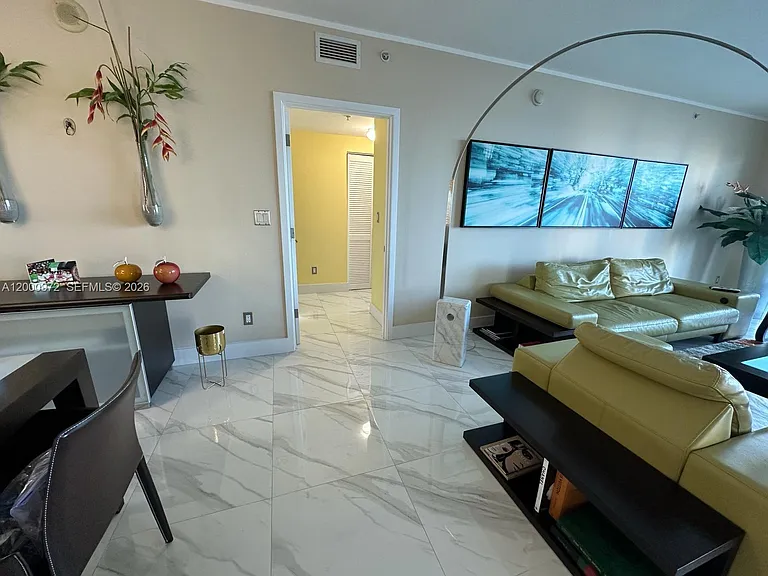 325 Biscayne Blvd #2523 — Photo 46