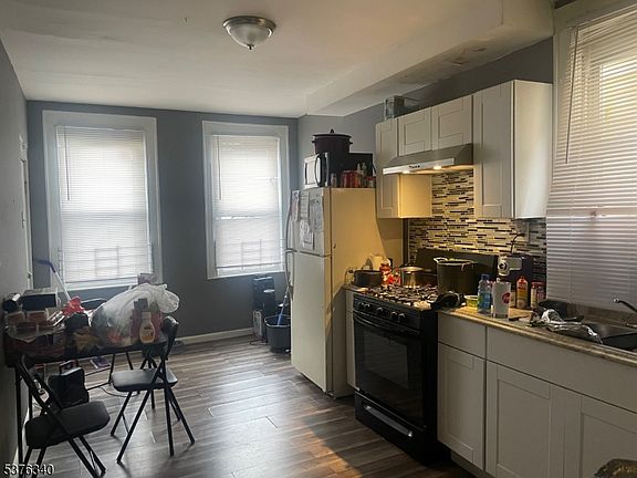 5th image of 783 S 13Th St #2