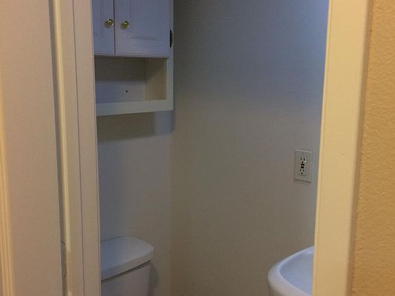 5th image of 2849 A St APT 2