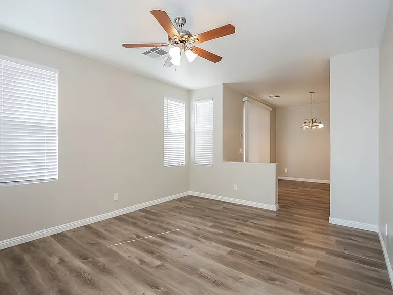 4404 Altamira Cave Dr — Photo 5